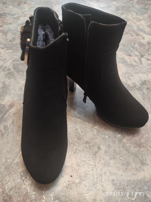 АКЦИЯ. Ботильоны новые 37 размер, замшевые