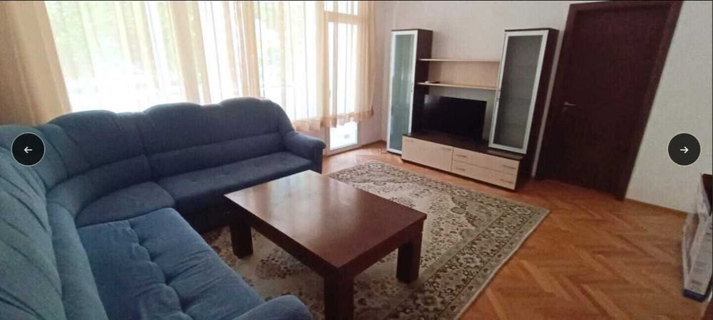 Двустаен Апартамент, Въстанически