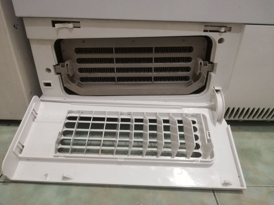 Продавам сушилня Whirlpool 6 sense