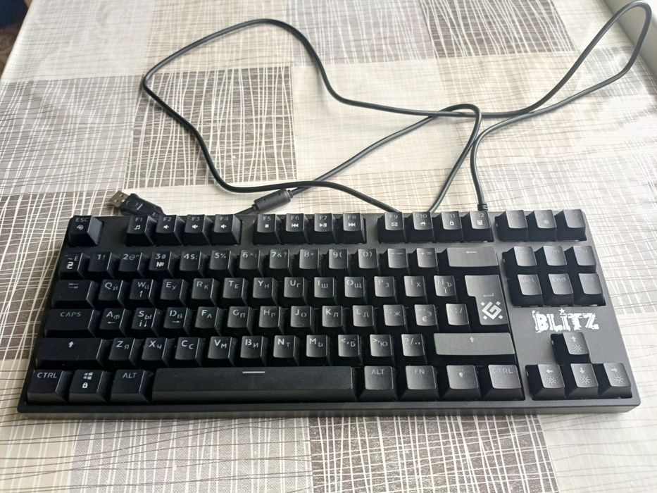 Продам клавиатуру!!