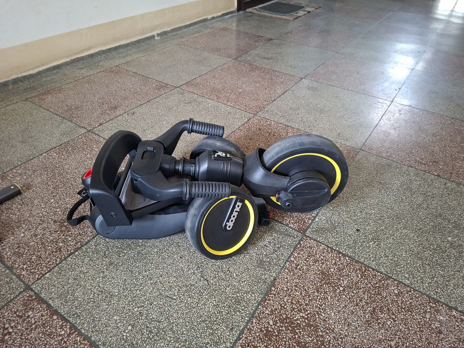 Tricicletă pliabilă Doona Liki Trike S3 – aproape nouă