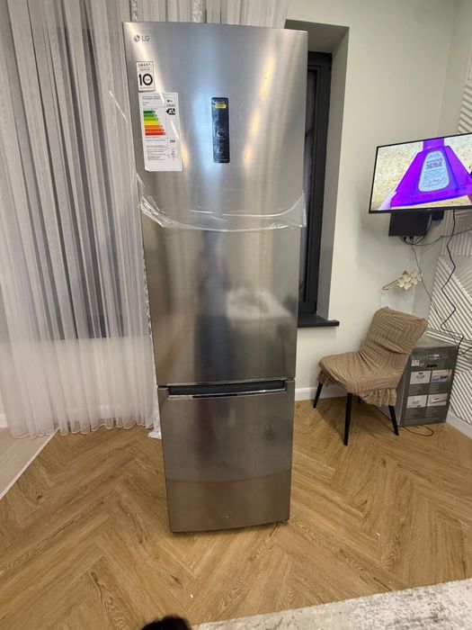 Новый Холодильник LG