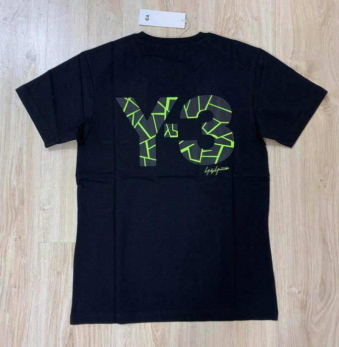 Нови мъжки тениски Adidas Y-3 Yamamoto налични в черен и в сив цвят