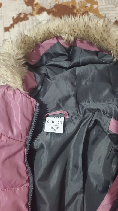 Geaca fete, stare buna.