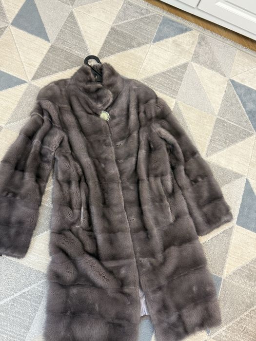 Продам норковую шубу