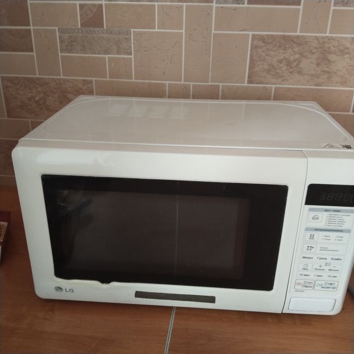 Микроволновку продам