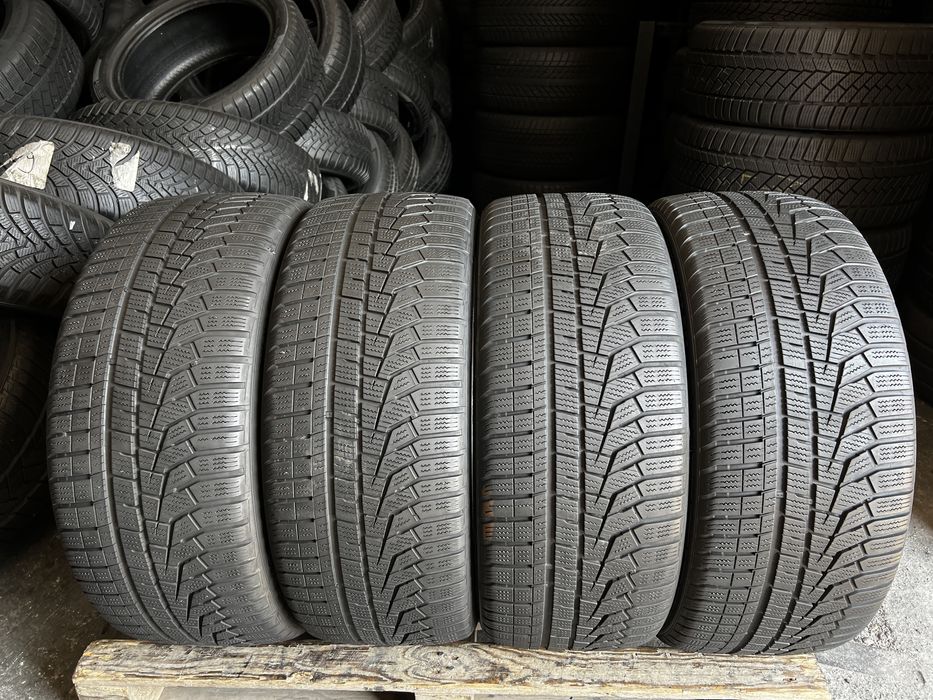 4 anvelope iarna 225/45/18 , Hankook , RunFlat , DOT 2023 !