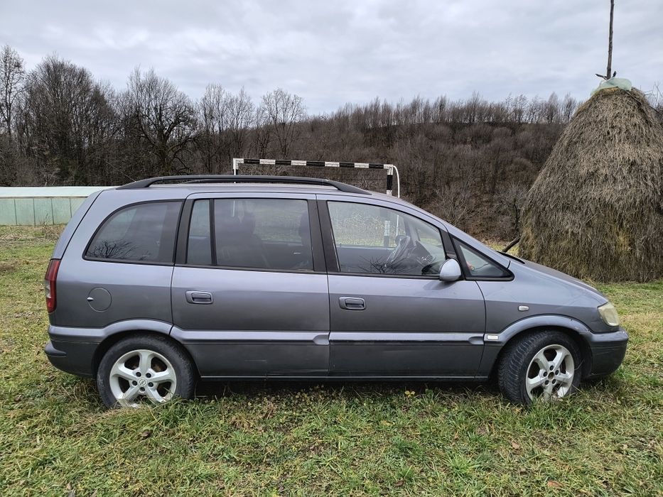 Vând, dezbrembrez Opel Zafira