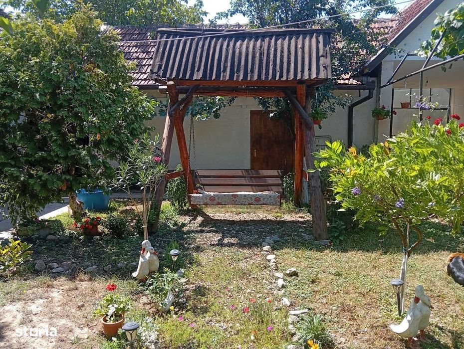 Gospodarie de vanzare in Ineu