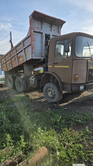 Basculantă Roman Diesel 8x4 – stare de funcționare