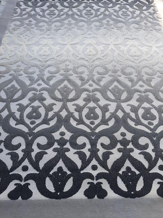 Продам турецкий (рельеф)ковёр