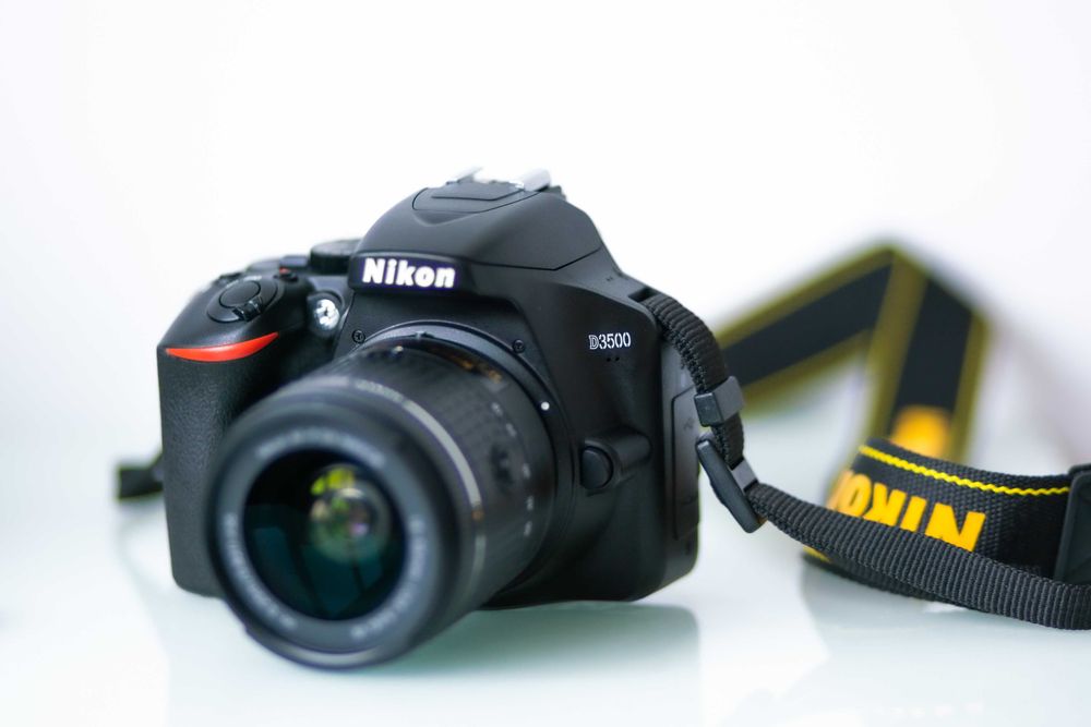 Dslr NIKON D3500 + obiectiv stabilizare Nikkor 18-55 Af-P , FullBOX
