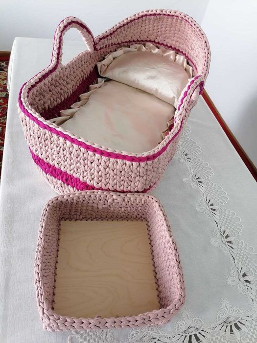 Bolajonlar uchun lyulka, karzina sotiladi.