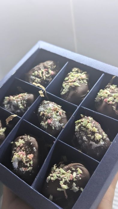 Финики мендальные в шоколаде