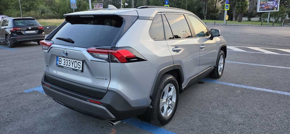 TOYOTA RAV4 2021 — imagine 3
