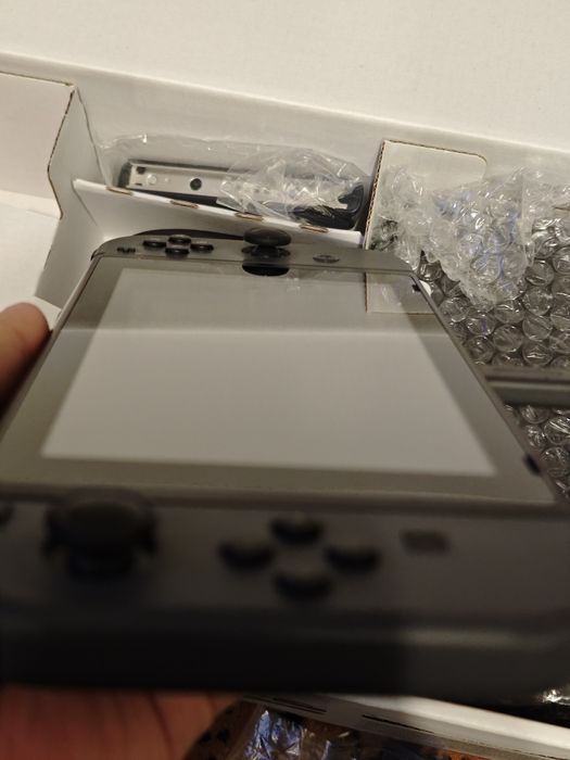 Consola Nintendo Switch + Joc Zelda BOTW