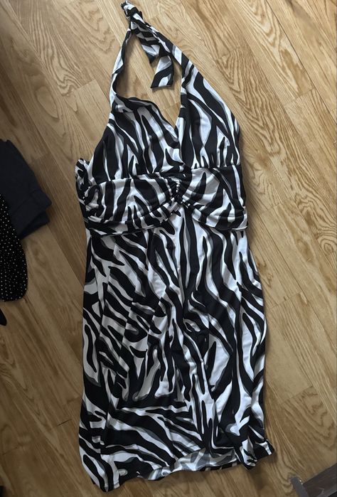 Срочно продается женская одежда