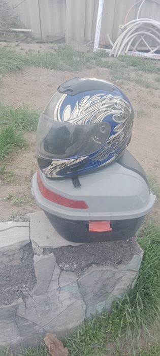 Продам шлем с кофрой