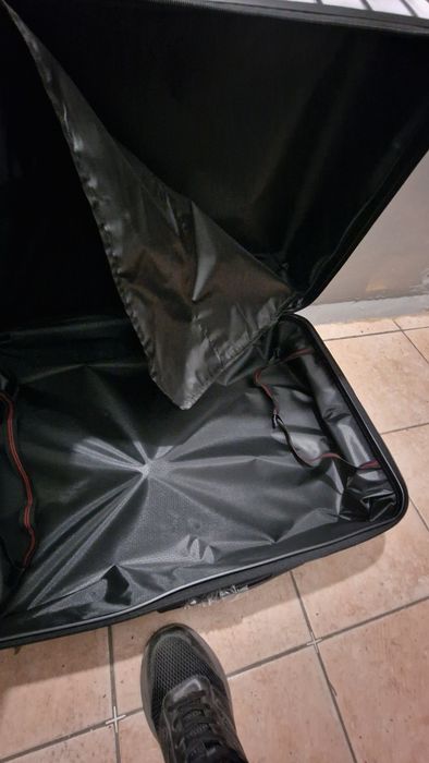 Чемодан новый...