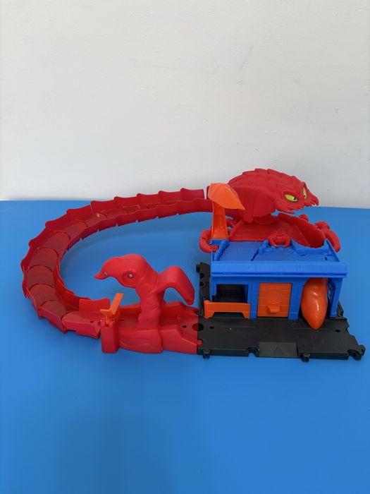 Seturi HotWheels de joaca cu piste de lansare