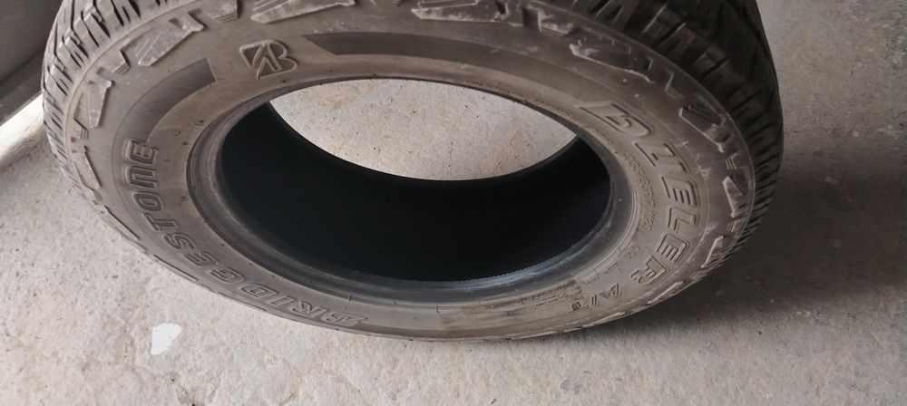 Продается шины 265/65/17 4шт