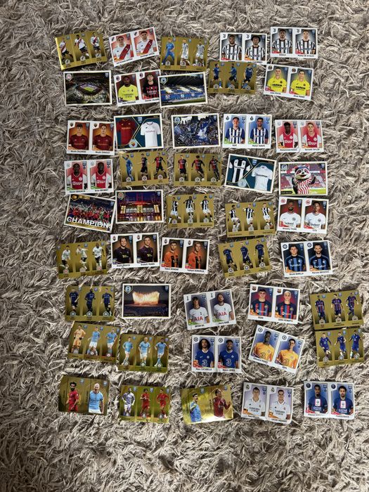Vand 45 de panini fifa 365