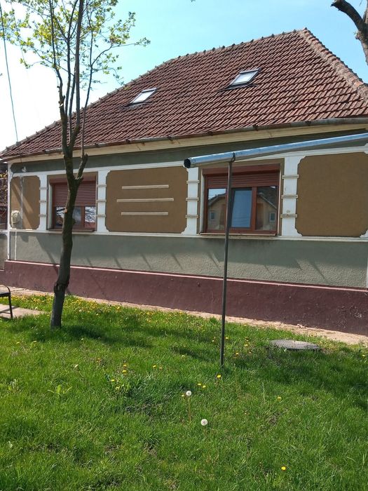 Vând casă 5 camere