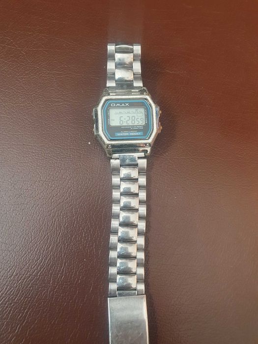 Часы Omax электронные