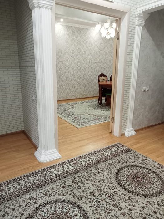 Срочно продам 4 комн квартиру