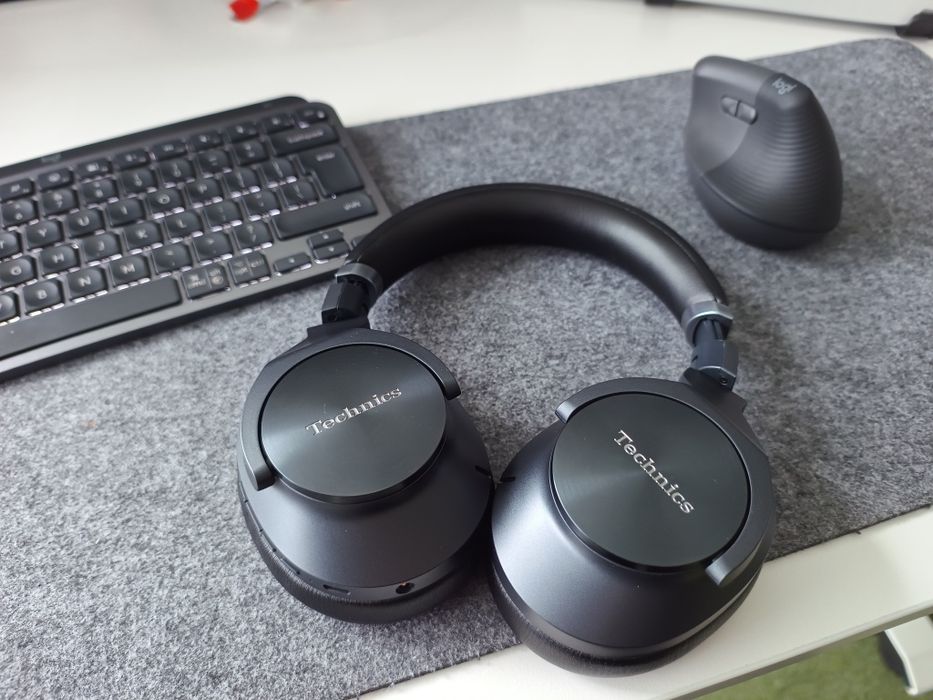 Se vând Casti TECHNICS EAH-A800E-K