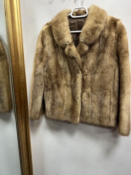 Blana de dama din Nurca