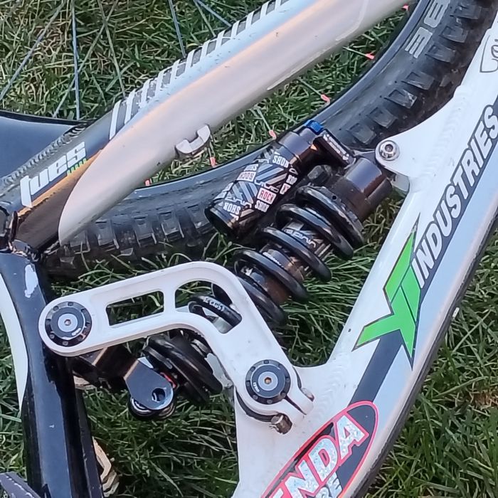 Bicicleta cu bascula rupta
