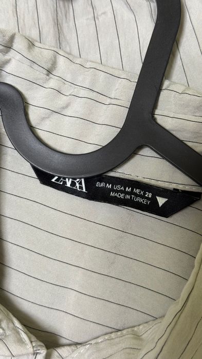 Костюм Zara (панталон + къса риза) XS–S