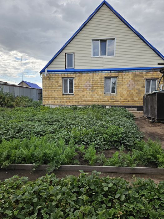 Продается двухэтажный дом