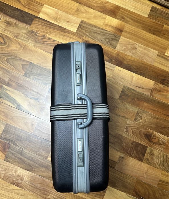 Чемодан вместительный