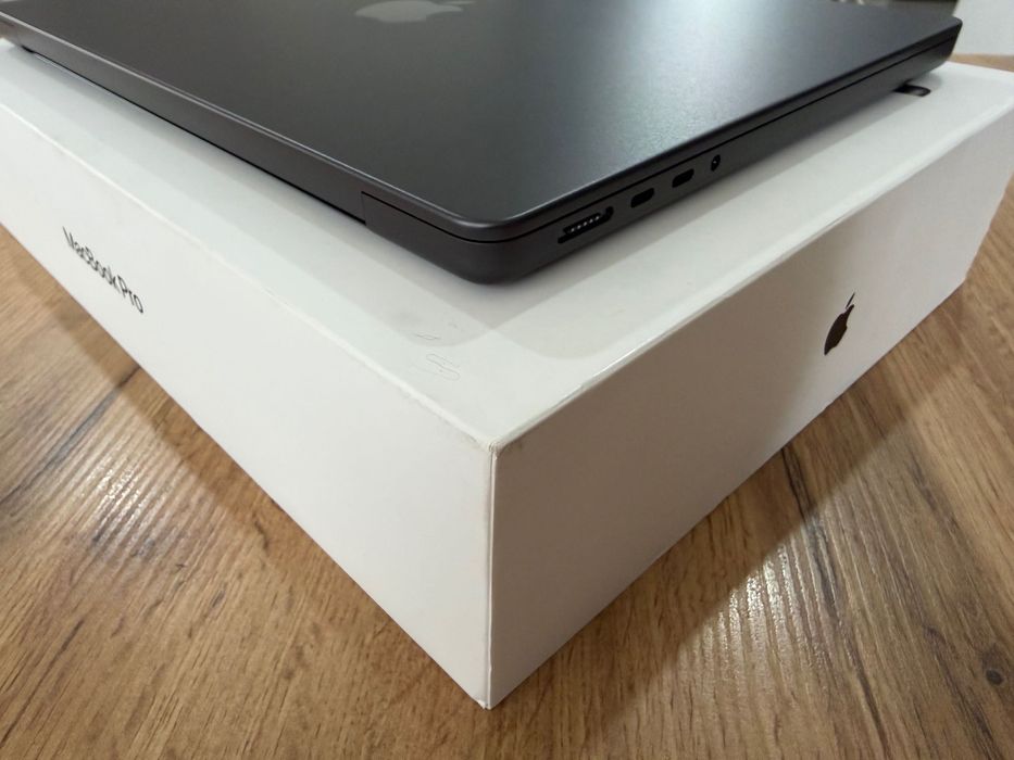 MacBook Pro 14" M4 MAX 16-CPU, 40-GPU, 64GB RAM, 1TB SSD В ГАРАНЦИЯ