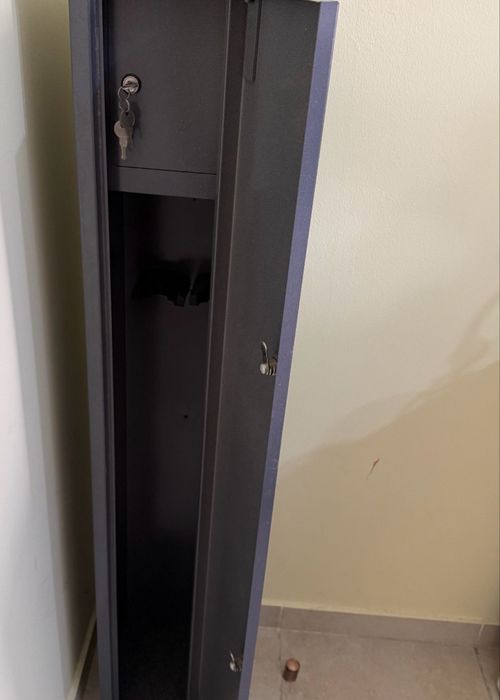 Шкаф металический