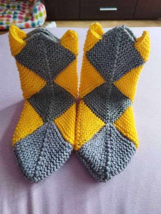 Дамски плетени чорапи