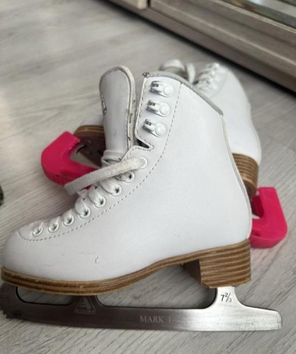 Профессиональные коньки Джексон