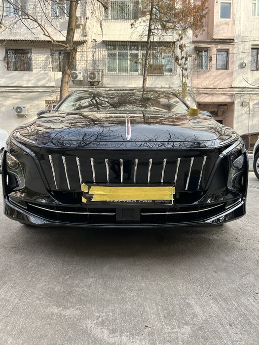 Срочно продается Hongqi E - QM5 (500)