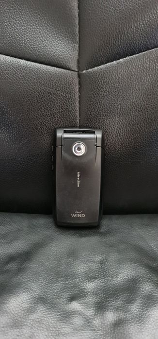 Mitsubishi trium Motorola v3 Telit t200 libere !