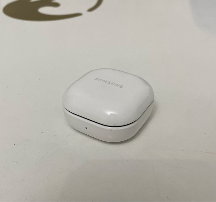 Наушники Samsung Galaxy Buds FE белые