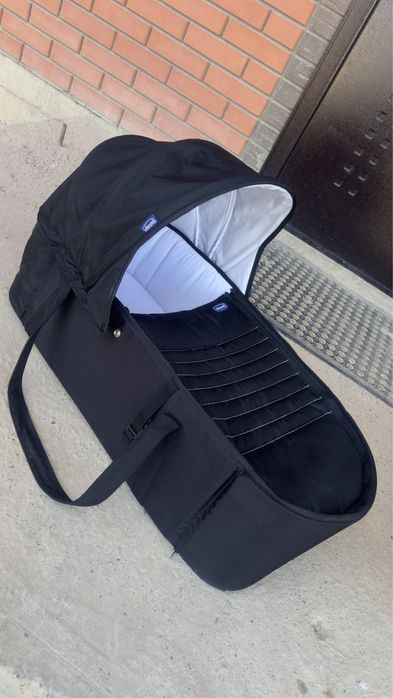 Люлька-переноска от бренда CHICCO