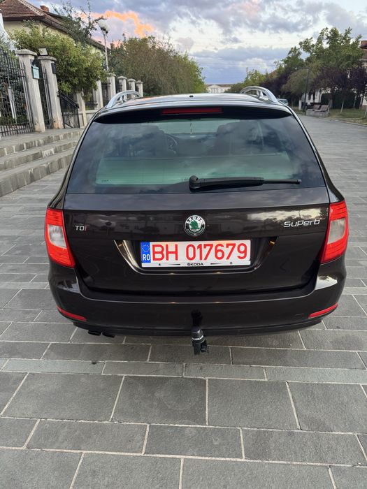 SKODA Superb 2012 — imagine 3