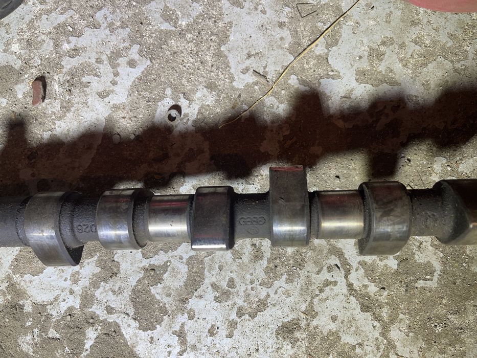 Распредвал пассат б3 , гольф 3 , ауди .