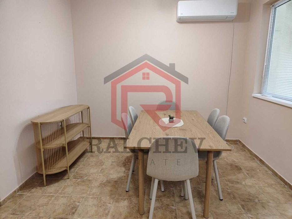 Дава се под наем Тристаен апартамент в Варна, Възраждане 3 - 110 кв.м за 698.19 € - Снимка #1