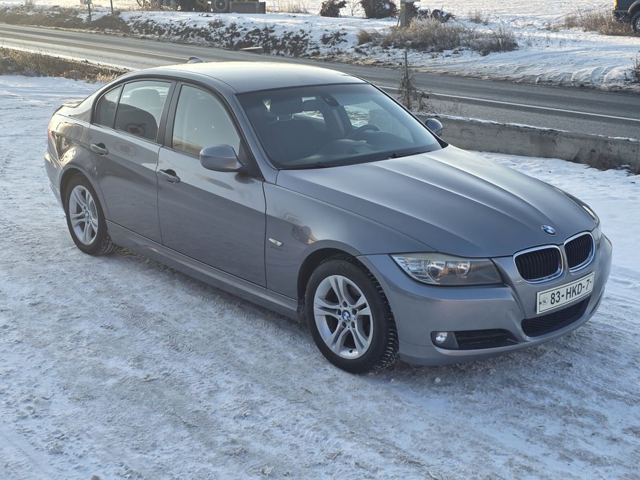 Bmw E90 2.0d Euro5  navi jante carlig Senzori Import Olanda