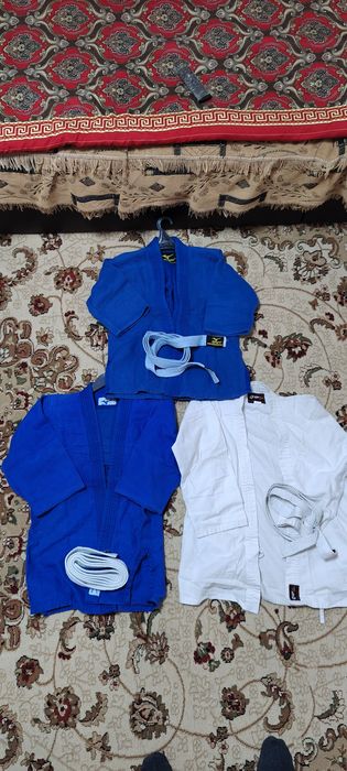 Продаю детское кимано.