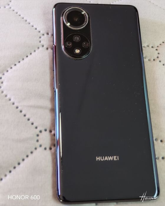 Продавам Huawei nova 9