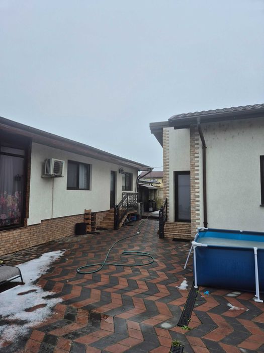 Casa de vazare zona capsunarie